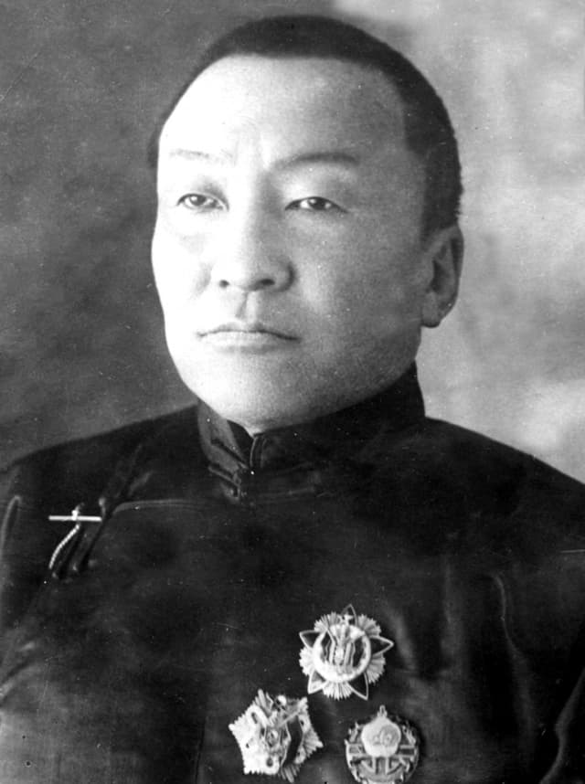 Дансранбилэгийн Догсом